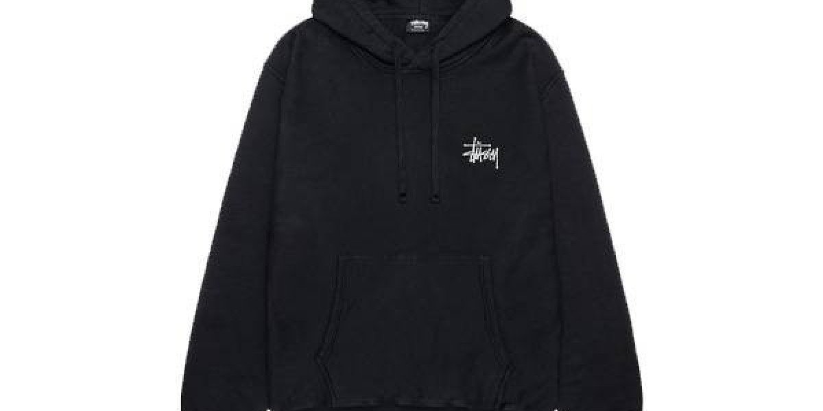 Streetwear Essentials: Must-Have Stüssy Items