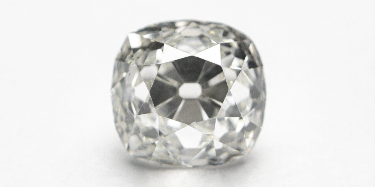 10 Reasons Why Old Cut Diamonds Are More Valuable Than Other Diamonds